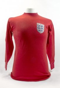 Koszulka reprezentacji Anglii z 1966 roku źródło: toffs.com