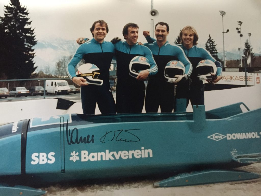 Bobslejowa czwórka reprezentacji Szwajcarii, mistrzowie olimpijscy w składzie: Ekkehard Fasser, Kurt Meier, Marcel Fässler, Werner Stocker (1988) fot. Kurt Meier/CC BY-SA 4.0