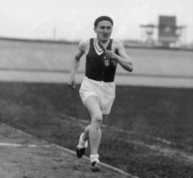 Janusz Kusociński, jeden z kilku sportowców, których śmierć spotkała w Palmirach