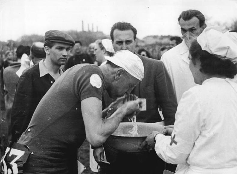 Jan „Honza” Veselý – najlepszy czeski kolarz XX wieku fot. Bundesarchiv, Bild 183-30385-0004 / CC-BY-SA 3.0