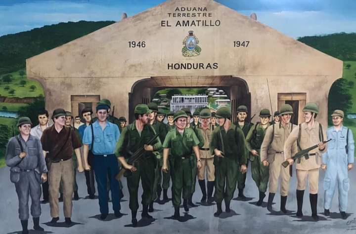 Wojna futbolowa. Prezydent Salwadoru Fidel Sanchez Hernandez (w środku) po przejęciu miasta honduraskiego El Amarillo. Portret z muzeum wojskowego w Salwadorze. Fot. Francodelavita/CC BY-SA 4.0