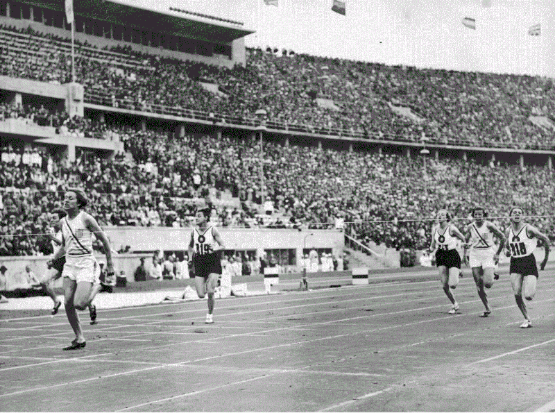 Olimpijski finał w biegu na 100 m kobiet w 1936 r. Helen triumfuje